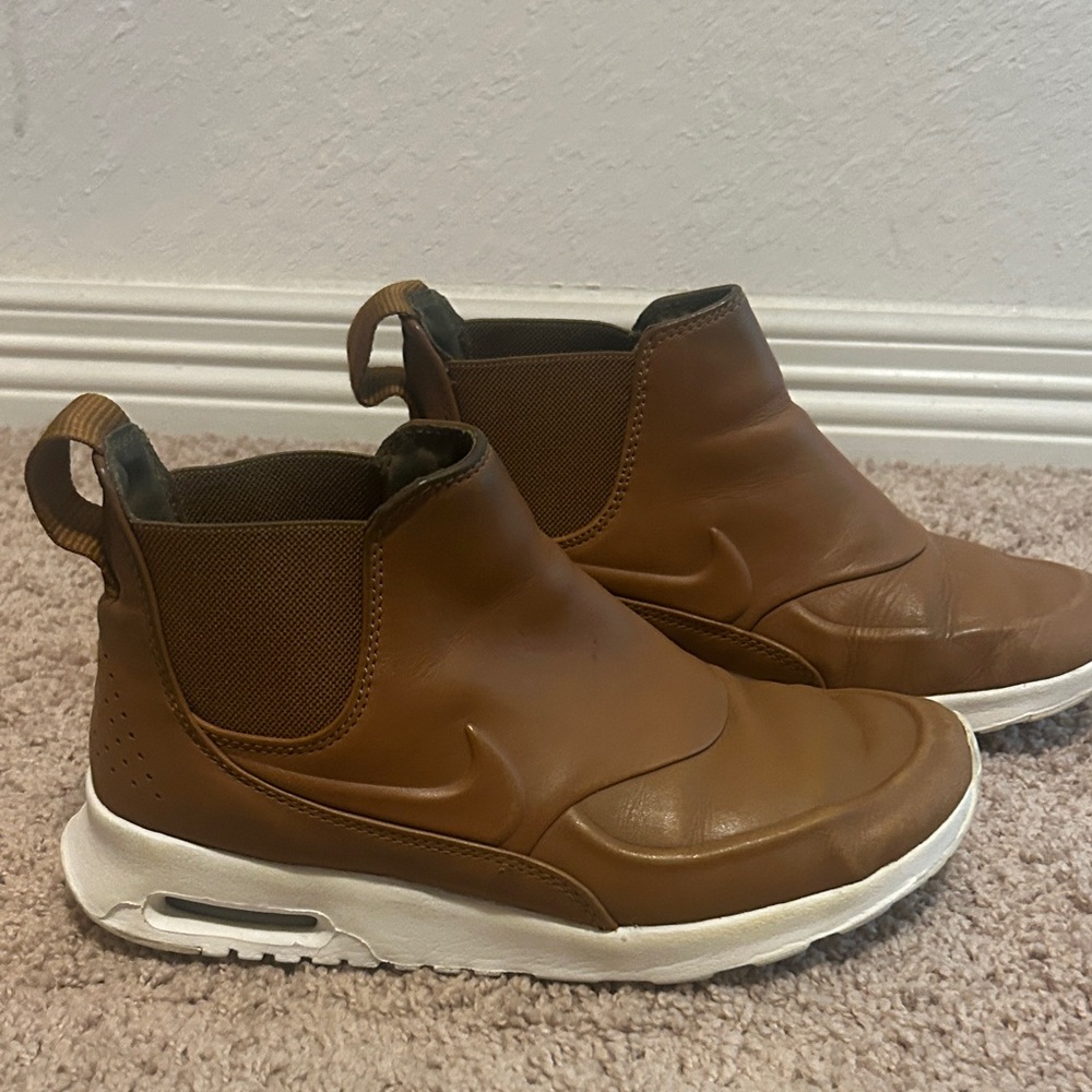Nike Men's Tan Slip-On Sneakers